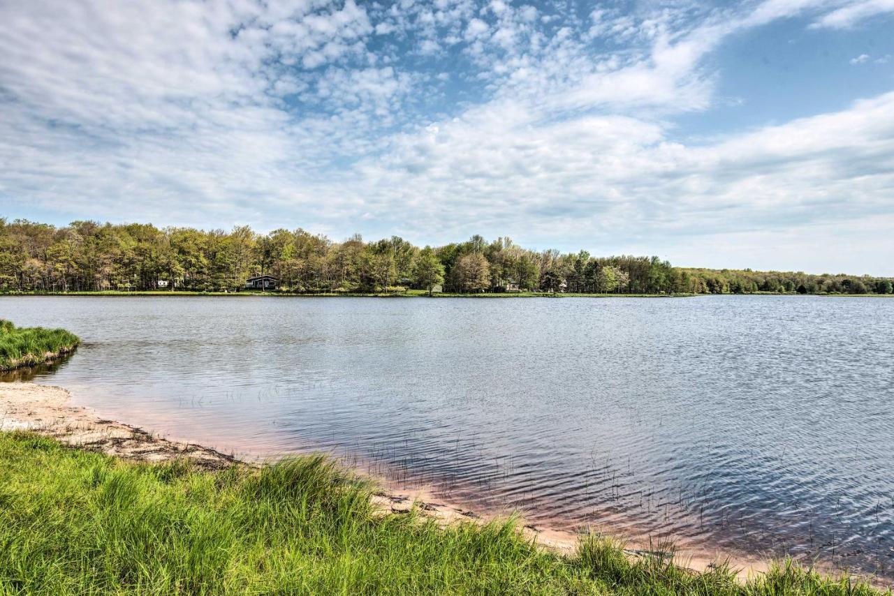 Pocono Mountain Escape With Game Room Walk To Lake! Albrightsville Экстерьер фото