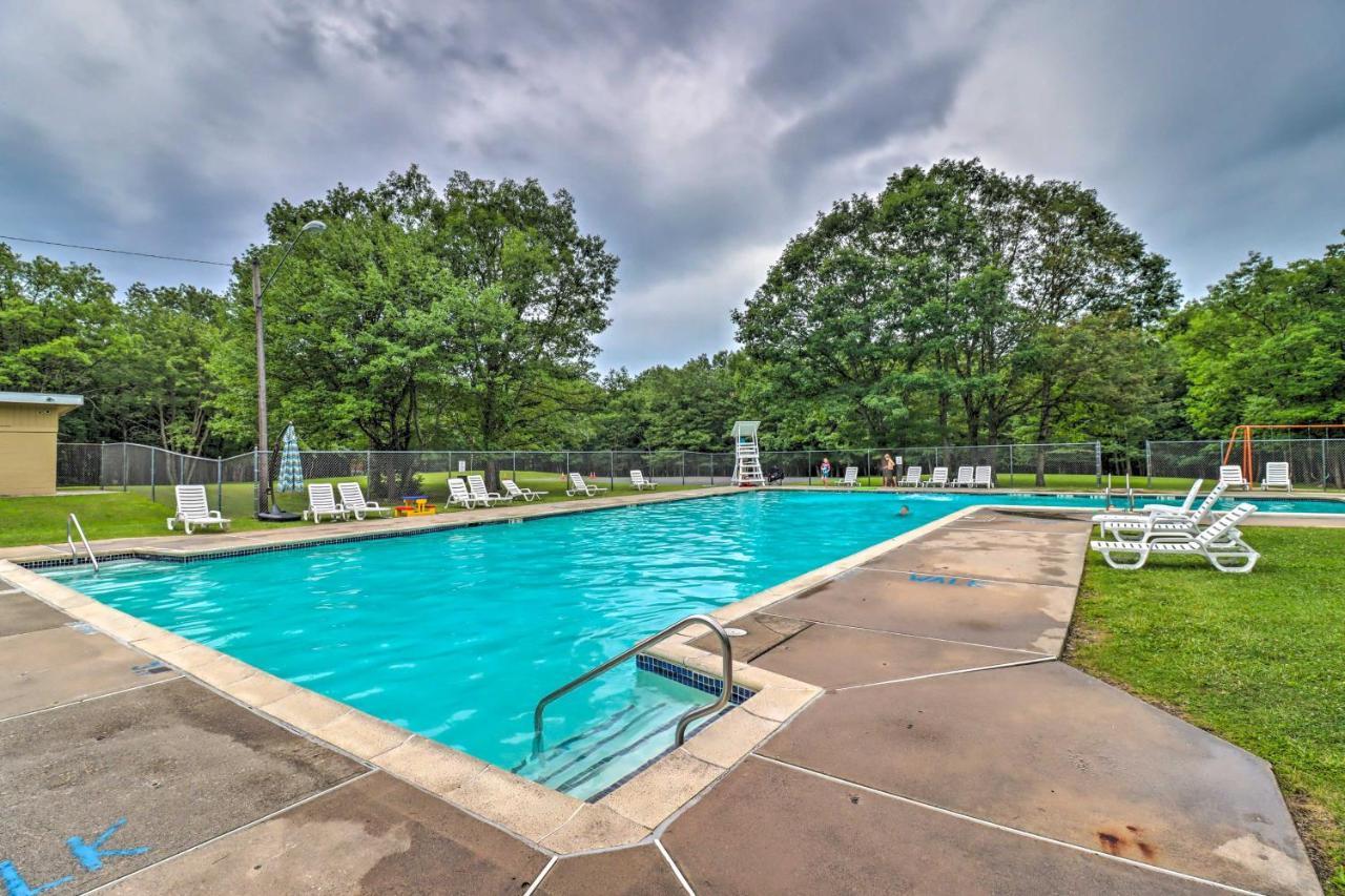 Pocono Mountain Escape With Game Room Walk To Lake! Albrightsville Экстерьер фото