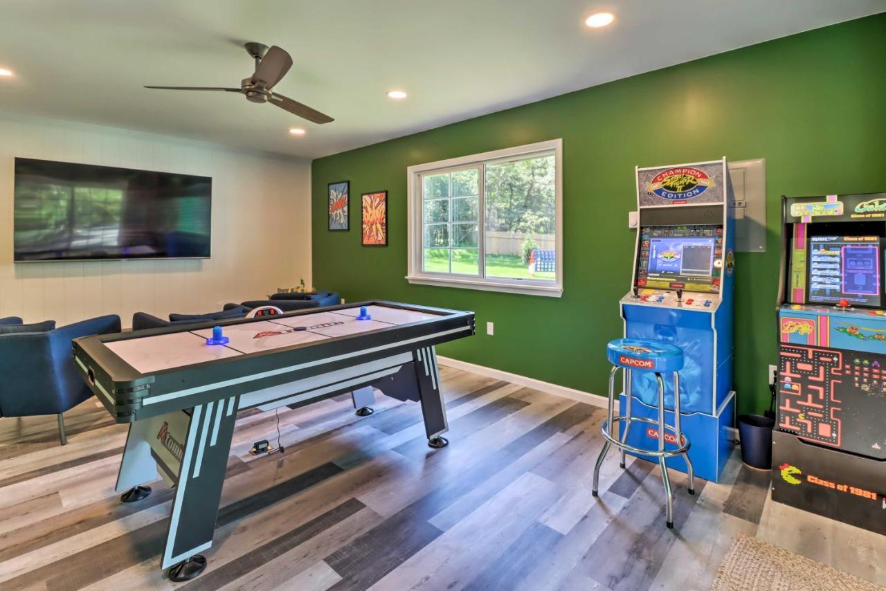 Pocono Mountain Escape With Game Room Walk To Lake! Albrightsville Экстерьер фото
